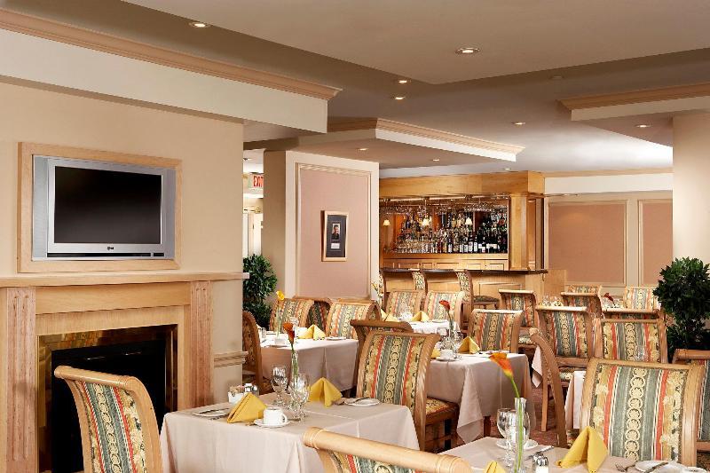 Four Points By Sheraton Toronto Lakeshore Restaurant foto